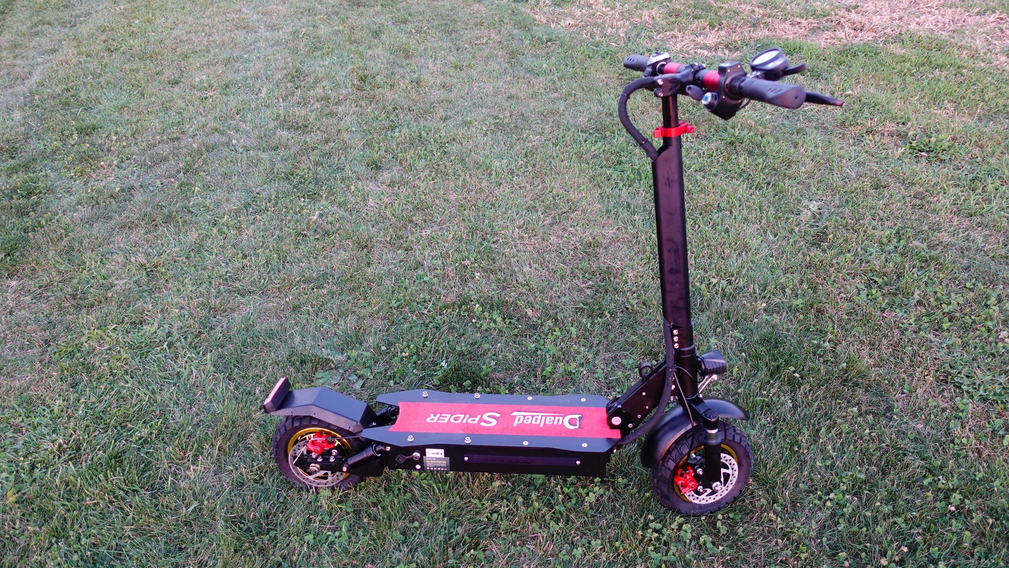 Dualped Spider 48V 1000W up to 50km/h 31mph with Turning Signals, Lit Deck, Mobile Phone USB Charging port & Seat Included - ONLY $999 USD