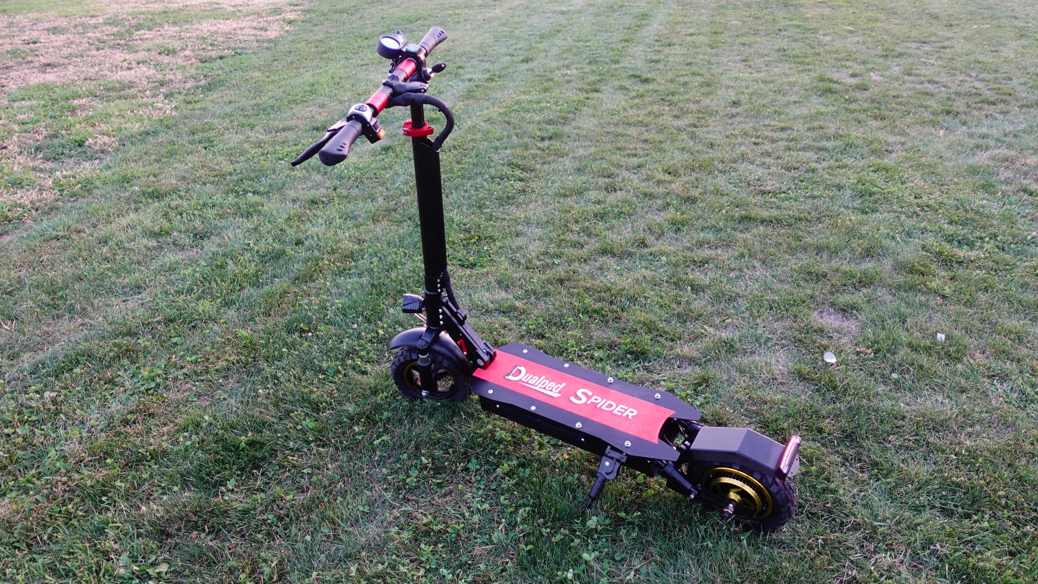 Dualped Spider 48V 1000W up to 50km/h 31mph with Turning Signals, Lit Deck, Mobile Phone USB Charging port & Seat Included - ONLY $999 USD